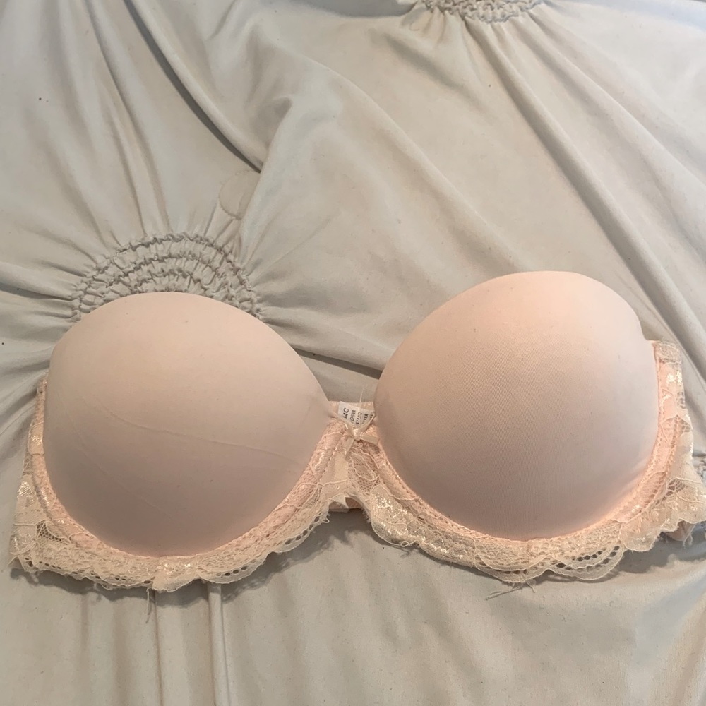 Pale Pink Strapless bra - Picture 1 of 3